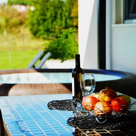 Private Jacuzzi Retreat Near Split