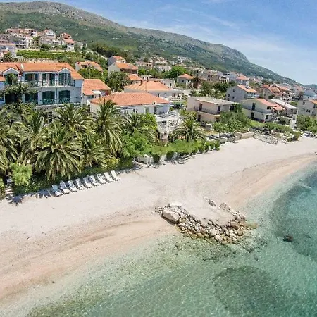 Private Jacuzzi Retreat Near Split